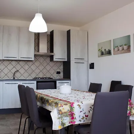 Flora E Zefiro By World * Castro (Lecce)