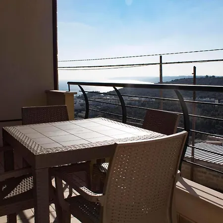 Flora E Zefiro By World Apartman